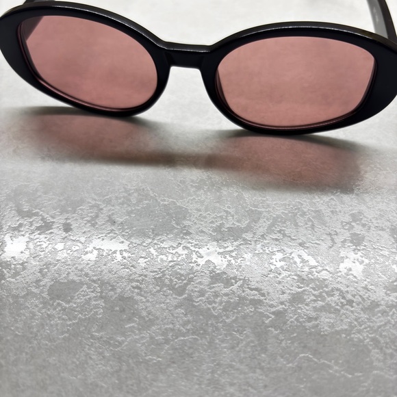 Vans Out There pink hue glasses Black Sunglasses with Pink Lenses - Picture 8 of 8